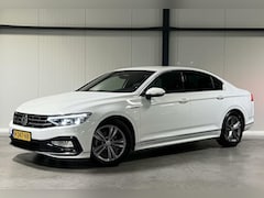 Volkswagen Passat - 1.5 TSI 150PK R-line Virtual Trekhaak NAP