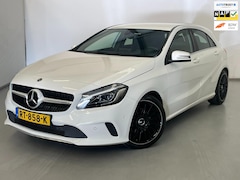 Mercedes-Benz A-klasse - 180 / NL-auto / Camera / Stoelverwarming