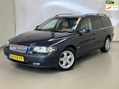 Volvo V70 - 2.4 T / Aut / Export / Leder / Memory / Stoelverwarming