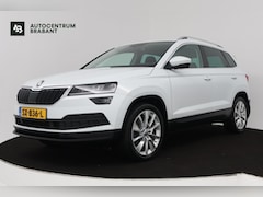 Skoda Karoq - 1.5 TSI ACT Style Business (STOELVERWARMING, ACHTERUITRIJCAMERA, NAVIGATIE, CANTON AUDIO,