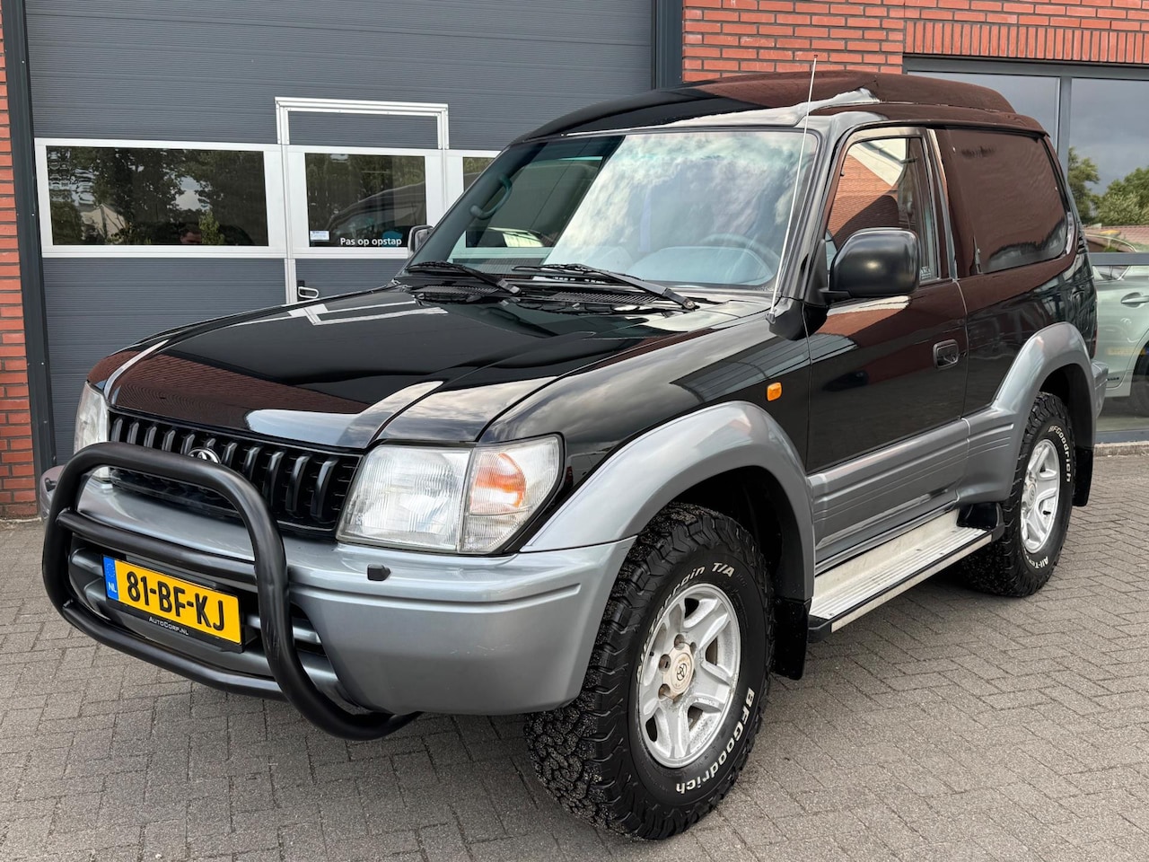 Toyota Land Cruiser 90 - KZJ90 TX Limited 3.0 HR Grijs kenteken - AutoWereld.nl