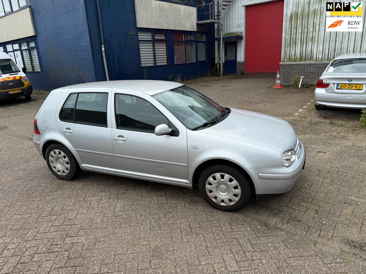 Volkswagen Golf - 1.6-16V Sportline 1.6-16V Sportline - AutoWereld.nl