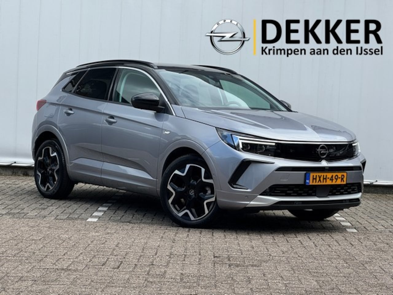 Opel Grandland - 1.2 Turbo Ultimate met Navi/Camera, Full LED, Alcantara, Winterpack - AutoWereld.nl