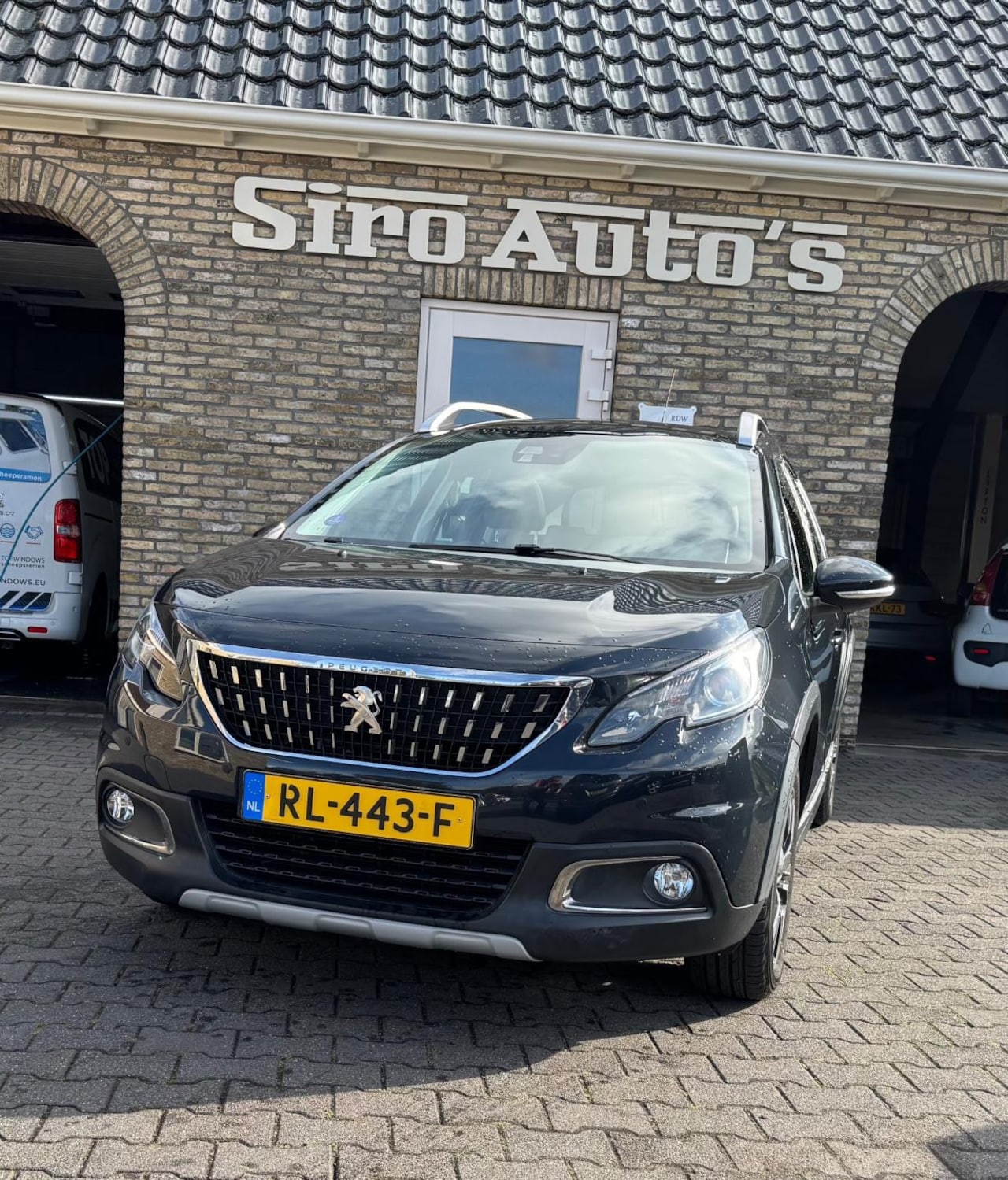 Peugeot 2008 - 1.2 Bj 2017 Automaat Dealer onderhouden - AutoWereld.nl