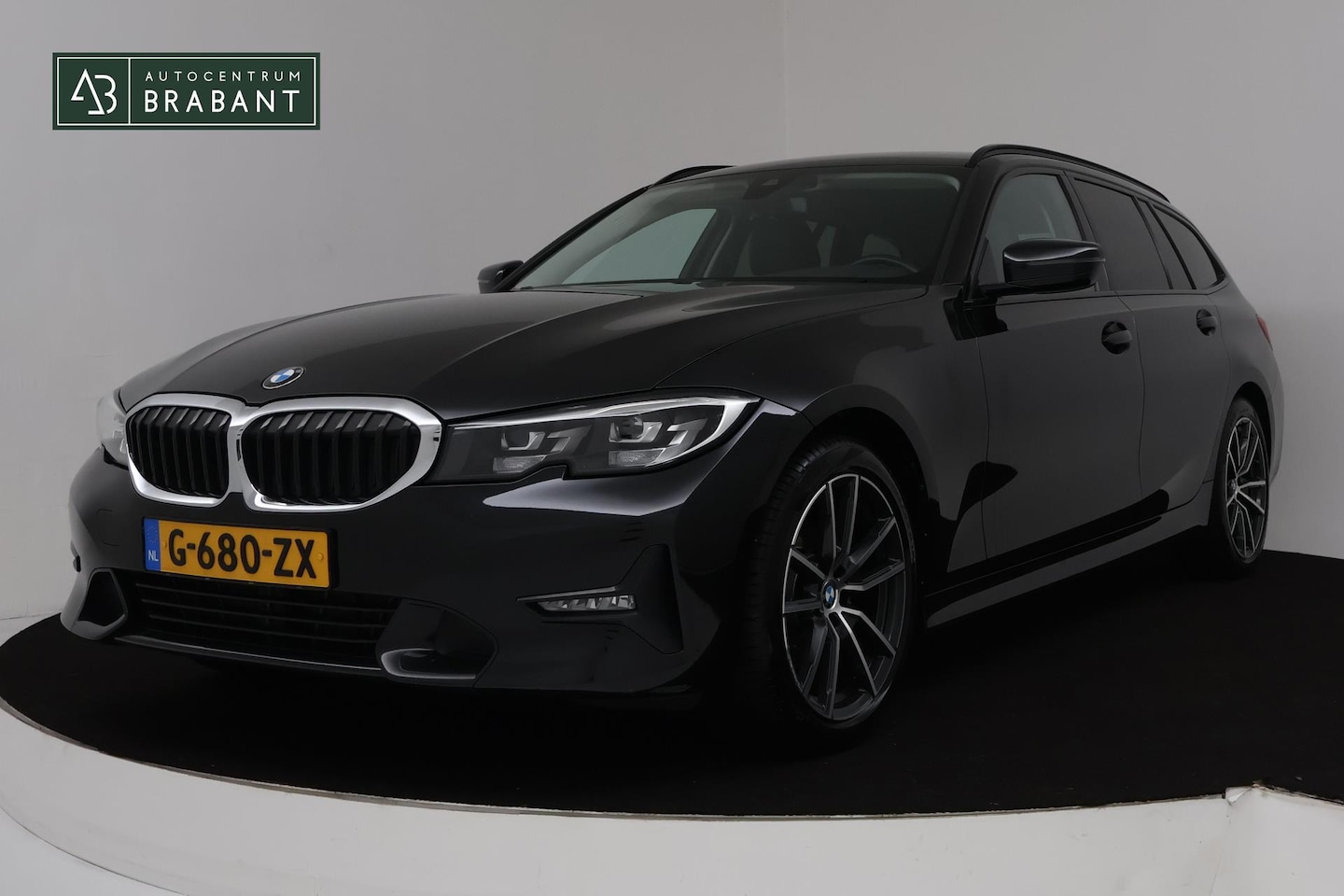 BMW 3-serie Touring - 320i Executive Edition Sport - AutoWereld.nl