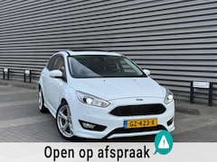 Ford Focus - 1.5 ST-LINE (bj 2015) AUTOMAAT|150PK|XENON|SDAK|VOL