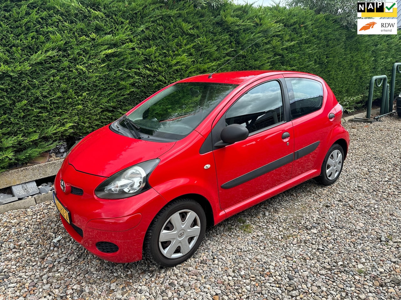 Toyota Aygo - 1.0-12V Access Airco 4-Seizoenen banden - AutoWereld.nl