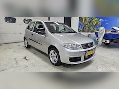 Fiat Punto - 1.2-16V 3drs SportSound Airco L.M. velgen