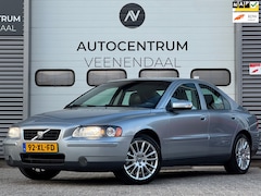 Volvo S60 - 2.5T Drivers Edition 209 PK AUT XENON/LEDER/5-CILINDER