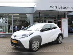 Toyota Aygo X - 1.0 VVT-I MT PLAY APPLE/ANDROID AD-CRUISE DAB AIRCO LED DAGRIJVERLICHTING