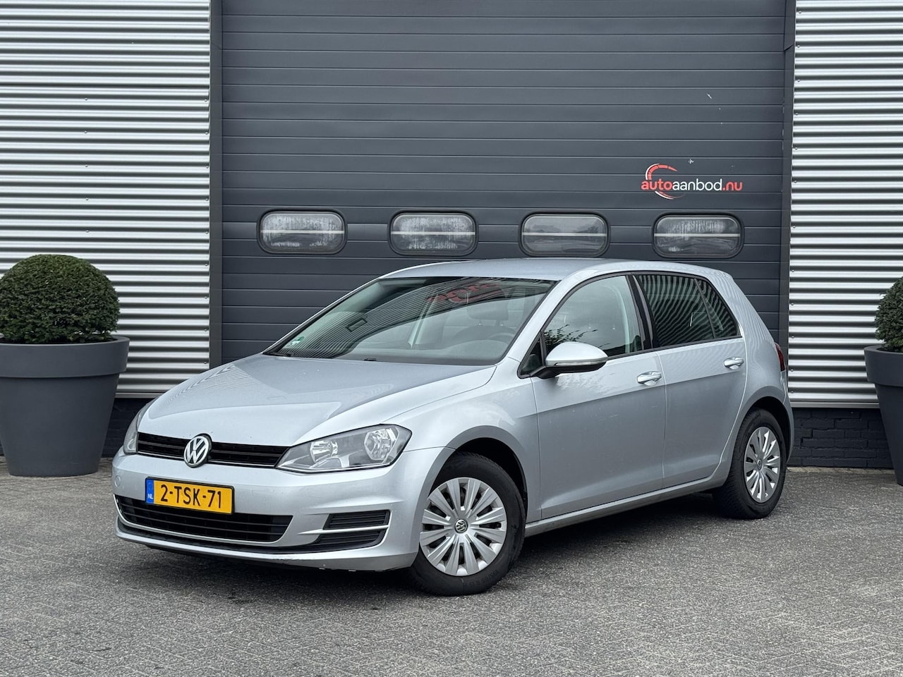Volkswagen Golf - 1.2 TSI Trend Edition | Cruise Control | Airco | Dealer Onderhouden!! - AutoWereld.nl