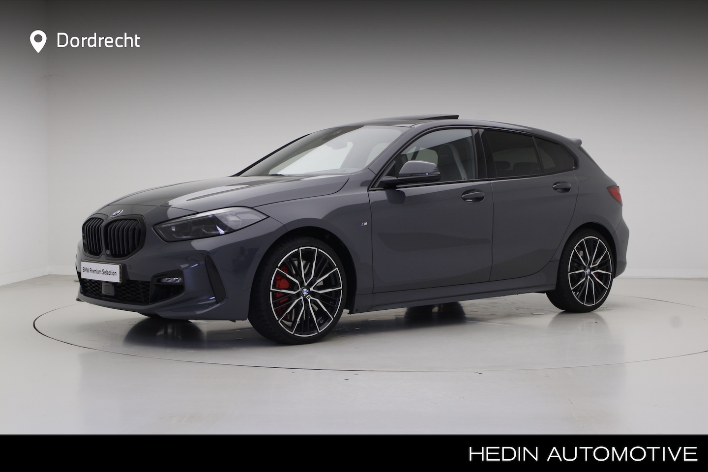 BMW 1-serie - 120i M Sportpakket Pro | Inncovation Pack | ColorVision | Comfort Pack | Travel Pack | 19 - AutoWereld.nl
