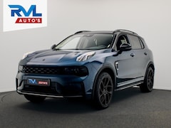 Lynk & Co 01 - 1.5 261PK Plug-in Hybrid BLACK PAKKET 360° Camera Pano/dak Apple/Carplay Adaptive/Cruise