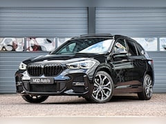 BMW X1 - xDrive25e M-Sport M-Pakket /LED/PANODAK/ACC/HUD/HARMAN-KARDON/CAMERA/KEYLESS