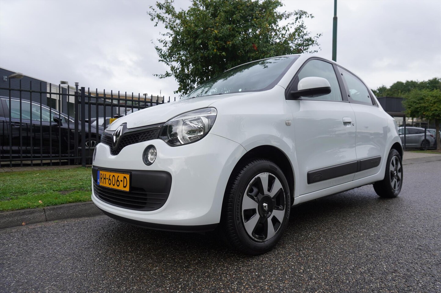 Renault Twingo - 1.0 SCe 70pk S&S Collection AIRCO - AutoWereld.nl