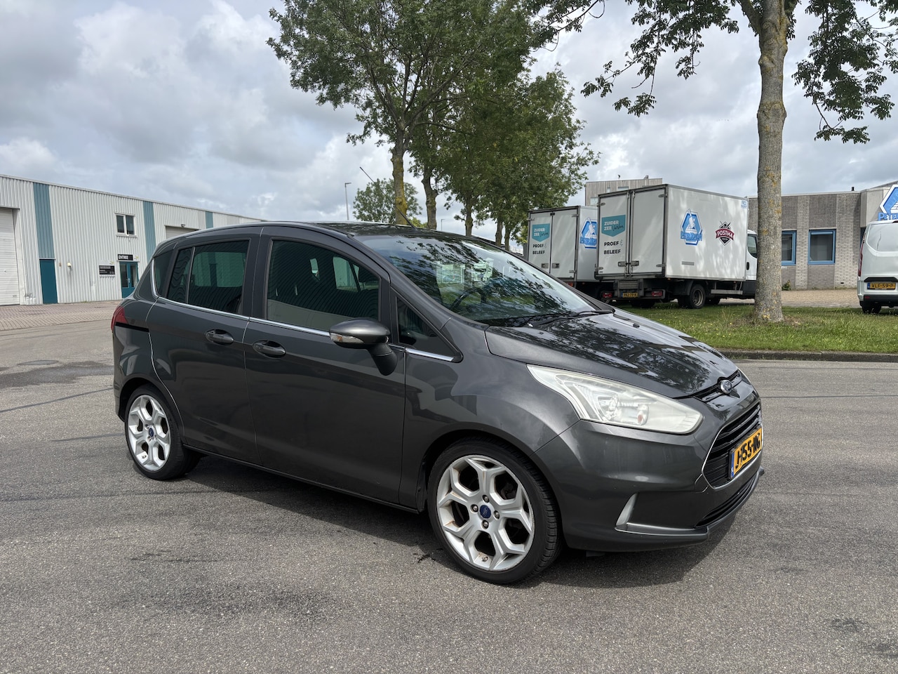 Ford B-Max - 1.0i EcoBoost Titanium 101 PK. Zuinige en als nieuw rijdende auto !!! - AutoWereld.nl