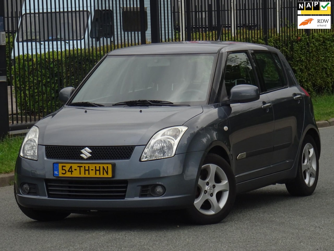 Suzuki Swift - 1.3 Shogun 5-DEURS NAP/AIRCO/APK 09-09-2026 - AutoWereld.nl