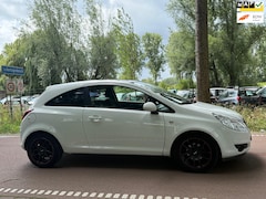Opel Corsa - 1.4-16V Color Edition AUTOMAATAIRCONAVIAPK2026