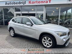BMW X1 - sDrive18i Executive Panorama, Schuif/kanteldak, NAVI, Nw distributie, Nw Apk enz