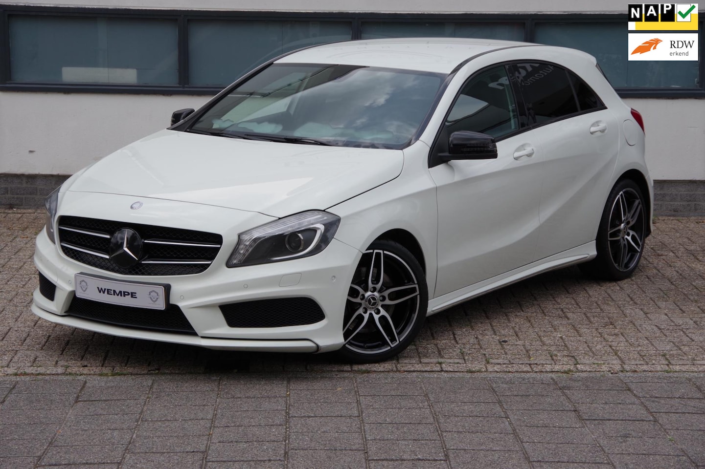 Mercedes-Benz A-klasse - 250 Prestige AMG Line - AutoWereld.nl