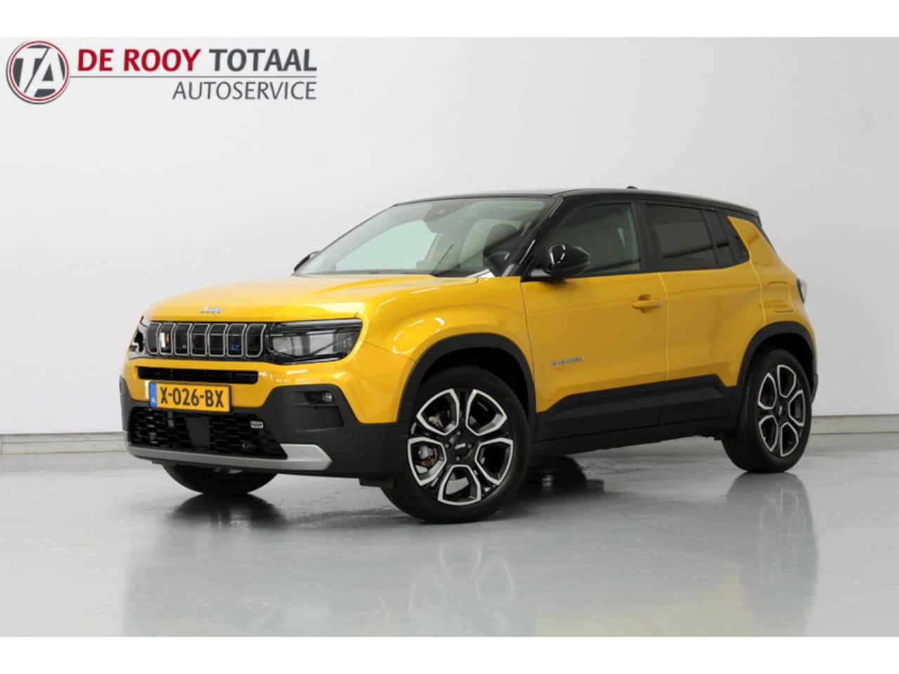 Jeep Avenger - 1st Edition 54kWh 1st Edition 54 kWh, STOEL/RUIT VERWARMING | NAVIGATIE | CRUISE | DEELS LEER | BLIND SPOT - AutoWereld.nl
