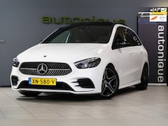 Mercedes-Benz B-klasse - 180 *AMG Pack* Panoramadak/Navi/Camera/Diamond Gril/'18LMV