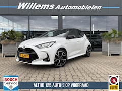 Toyota Yaris - 1.5 Hybrid Launch Edition Camera, Adaptive Cruise & Stoelverwarming Bi-tone Velgen 950,