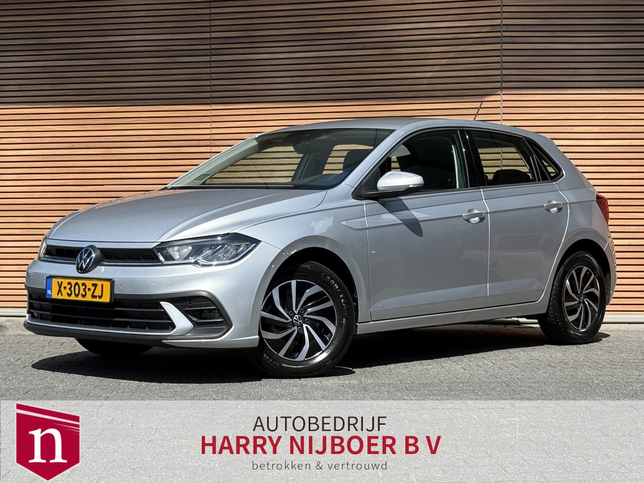 Volkswagen Polo - 1.0 TSI Live Business Clima / Camera / PDC / Carplay / stoelverwarming enz - AutoWereld.nl