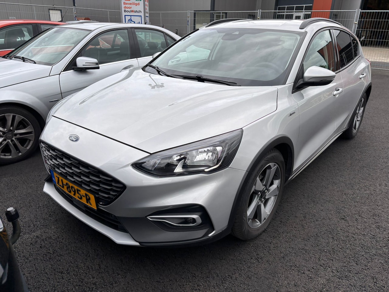 Ford Focus - 1.5 EcoBoost Active Business | Trekhaak | Stuur/stoel/voorruitverwarming | Navigatie | Key - AutoWereld.nl