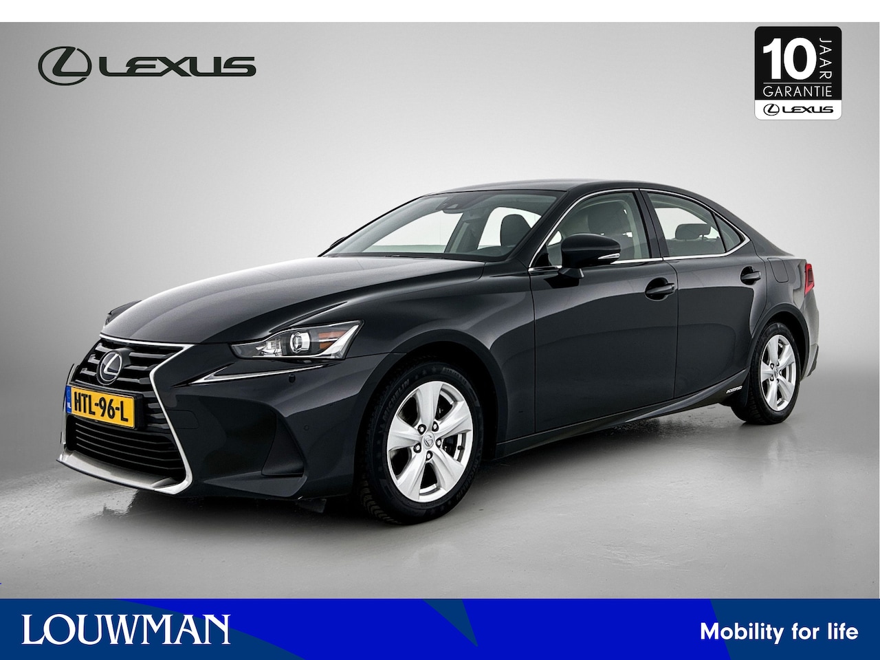 Lexus IS - 300h Hybrid Business Line | Stoelverwarminng | Safety Pakket | Parkeersensoren | - AutoWereld.nl