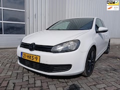 Volkswagen Golf - 1.4 TSI Trendline - Airco - Navi - Automaat - Start niet