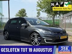 Volkswagen Golf - 1.4 TSI GTE | Leer | Stoelverwarming | PDC