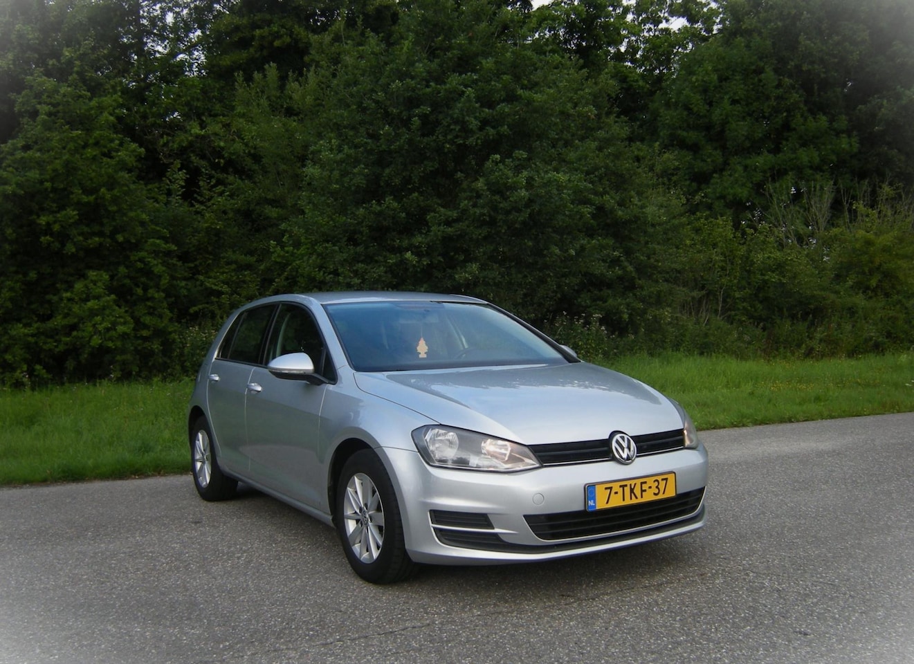 Volkswagen Golf - 1.2 TSI Trendline . 5 Drs . Airco . Elec ramen en spiegels . LMV . enz - AutoWereld.nl