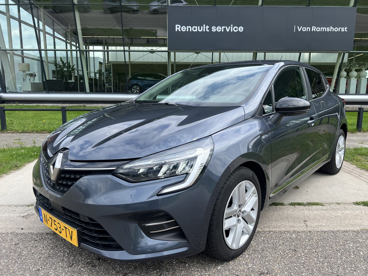 Renault Clio - 1.0 TCe / Dealer onderhouden / Keyless / Cruise / Parkeersensor / Climate / Applecarplay - - AutoWereld.nl