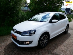 Volkswagen Polo - 1.2 TSI 90pk Highline 5-deurs Clima Cruise Navi PDC
