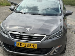 Peugeot 308 SW - 1.2 PureTech Blue Lease Premium