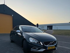 Volvo S60 - 1.6 T3 R-Design