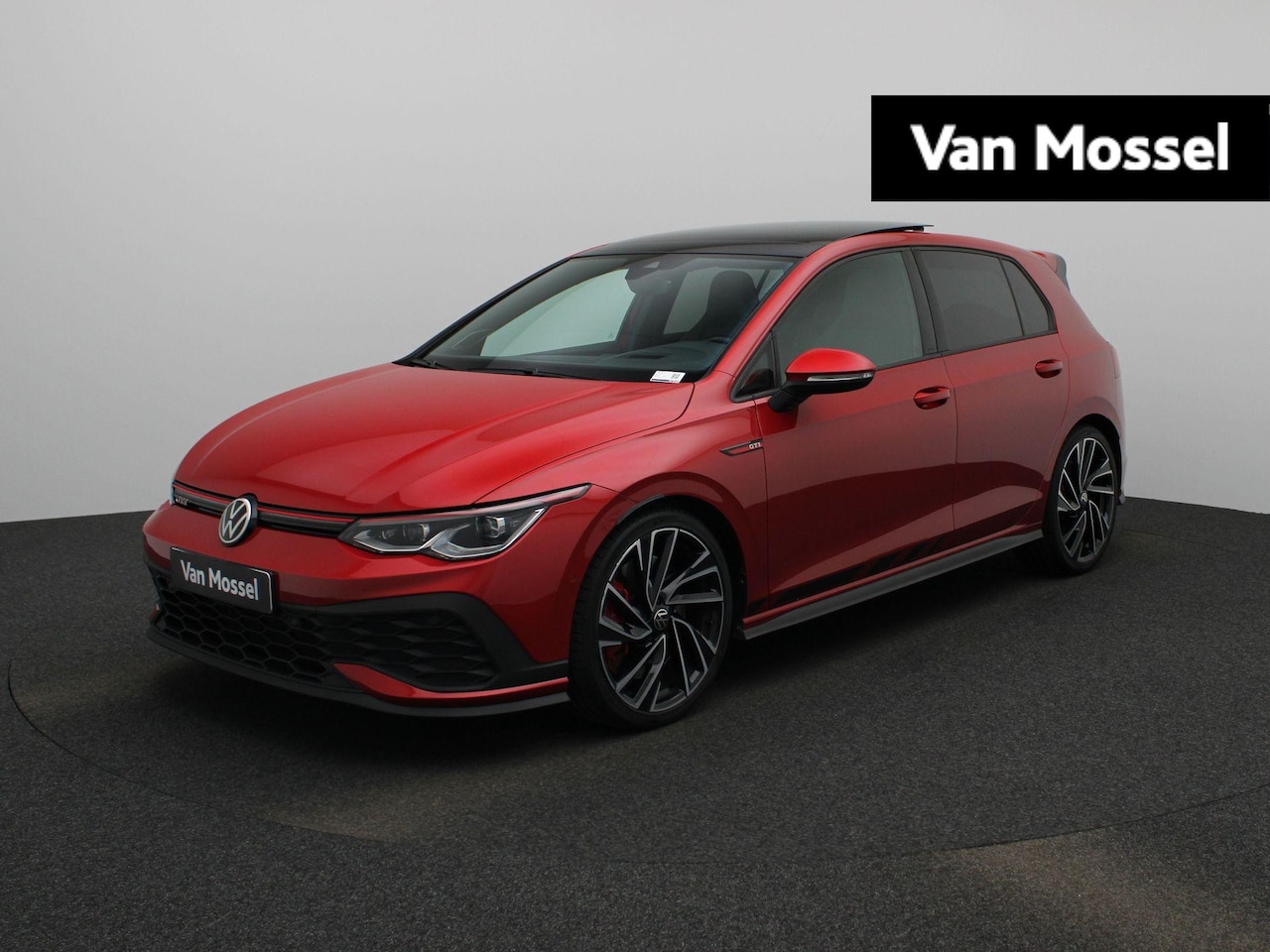 Volkswagen Golf - 2.0 TSI GTI Clubsport | 300 PK | Automaat | Harman & Kardon | Winterpack | Lederen Bekledi - AutoWereld.nl