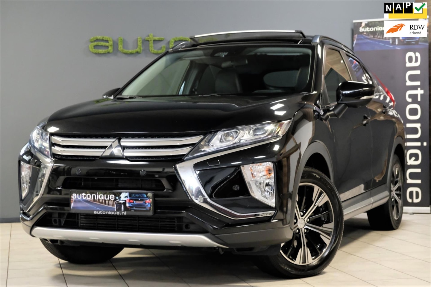 Mitsubishi Eclipse Cross - 1.5 DI-T Instyle *PANORAMADAK* |Leder/Automaat/360°Camera| Overcomplete Auto! TREKHAAK - AutoWereld.nl