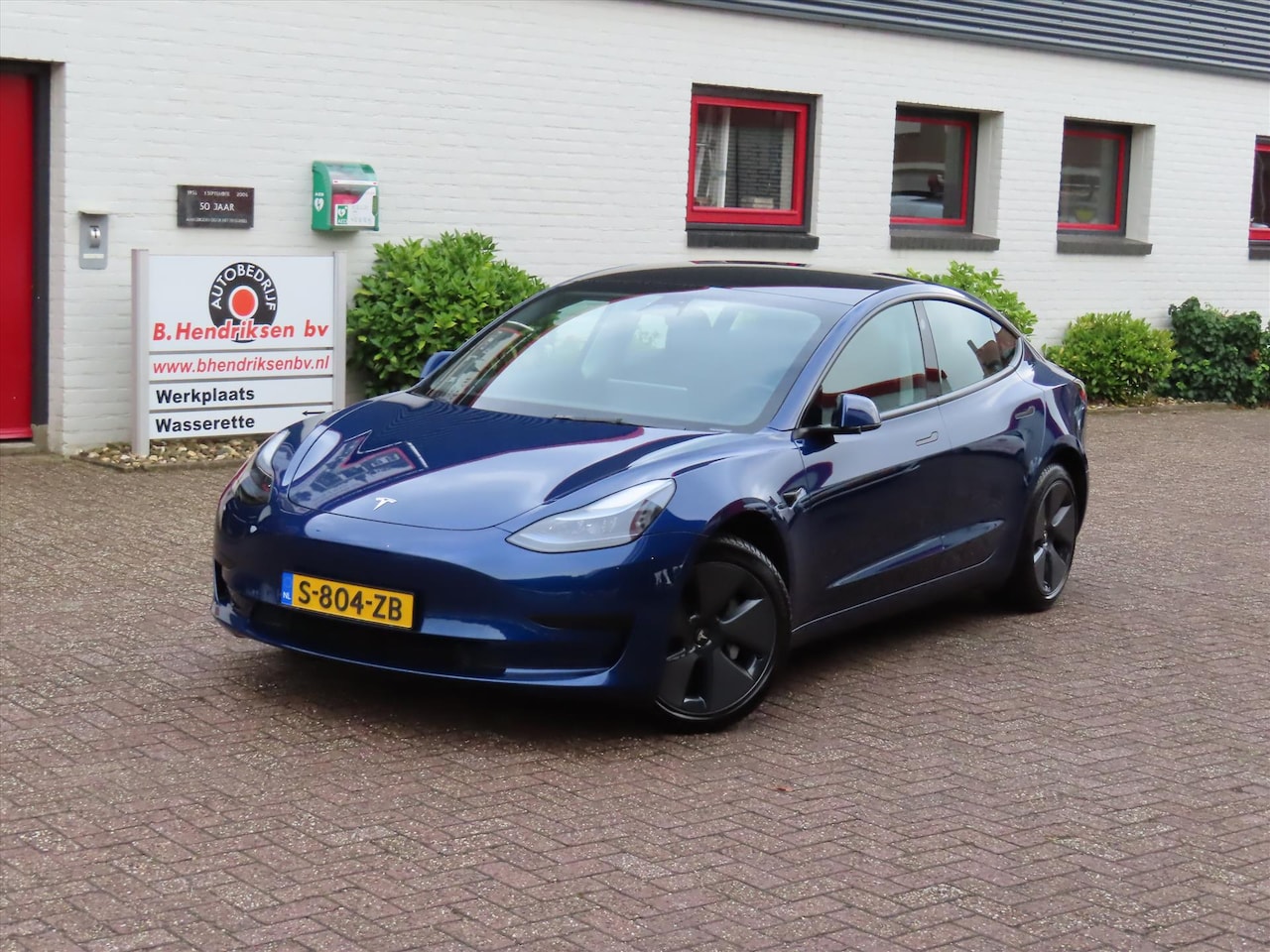 Tesla Model 3 - Standard Plus RWD/ LFP Accu/ Warmtepomp/ All season banden Michelin/ Origineel NL/ NAP - AutoWereld.nl