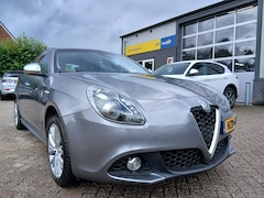 Alfa Romeo Giulietta - 1.4 Turbo - Navigatie - PDC
