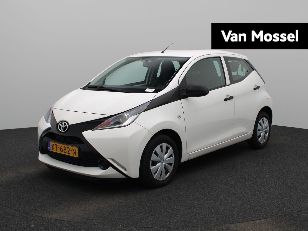 Toyota Aygo - 1.0 VVT-i x-now AIRCO | CRUISE | ELEKTRISCHE RAMEN VOOR | RADIO | BLUETOOTH | 12 MAANDEN G - AutoWereld.nl