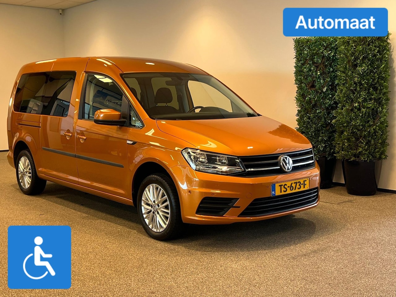 Volkswagen Caddy Maxi - Rolstoelauto Automaat - AutoWereld.nl