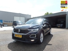 Volkswagen T-Roc - 1.5 TSI Business R LINE AUTOMAAT OPTIE'S 2022