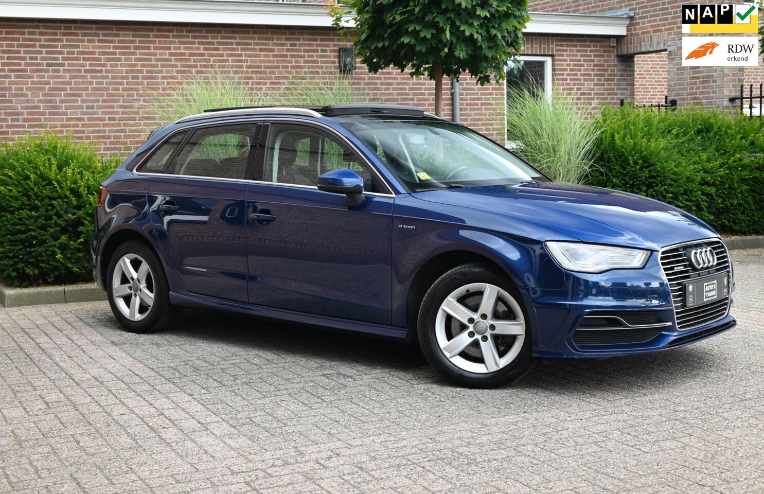 Audi A3 Sportback - 1.4 e-tron PHEV Ambition Pro Line + 204 PK Pano Keyless Camera Sportstoelen 16'' - AutoWereld.nl