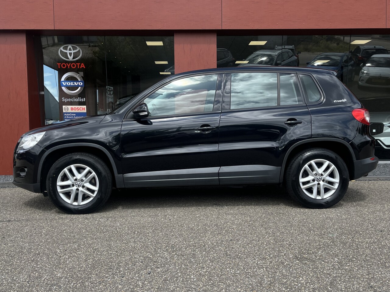 Volkswagen Tiguan - 1.4 TSI Comfort&Design 4Motion | Carplay | Trekhaak | Stoelverw. - AutoWereld.nl