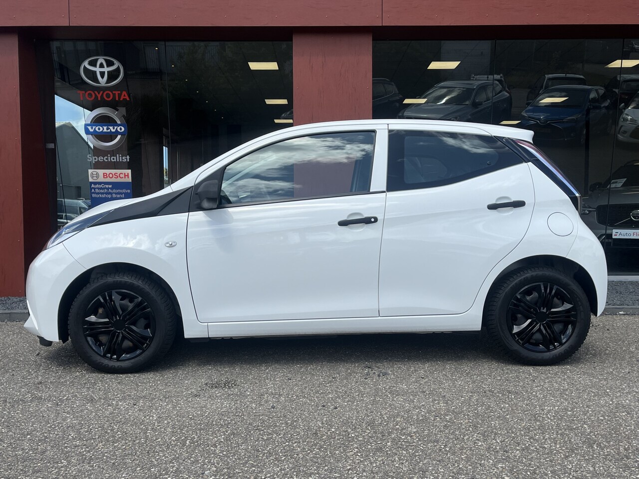 Toyota Aygo - 1.0 VVT-i x-fun | Airco | Radio - AutoWereld.nl