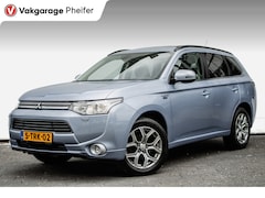 Mitsubishi Outlander - 2.0 PHEV Instyle+ Trekhaak/ Schuifdak/ Lederen int./ Stoelverwarming/ Camera/ Rockford aud