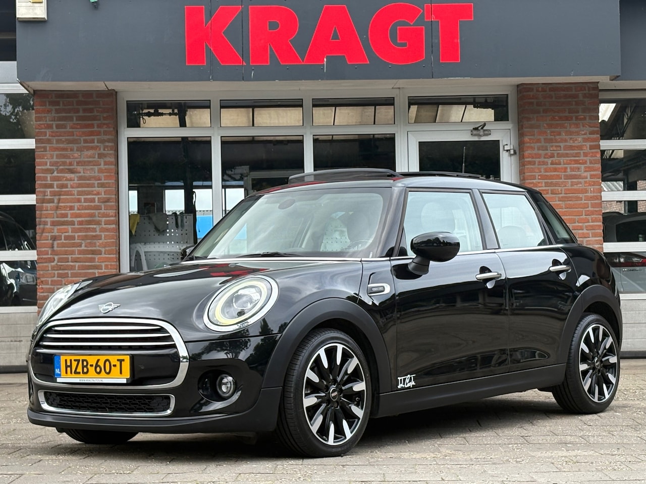 MINI Cooper - Heddon Street 1.5 136 pk - AUTOMAAT - LED - Schuifdak - Navi - AutoWereld.nl