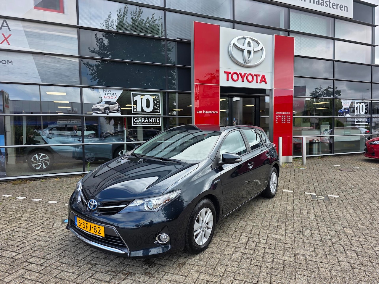 Toyota Auris - 1.8 Hybrid 136pk Aut Aspiration - AutoWereld.nl